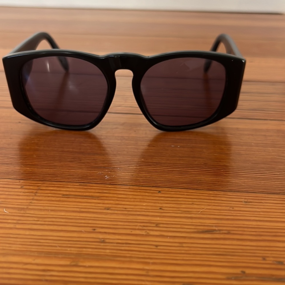 Vintage Chanel CC D frame - Picture 2 of 8